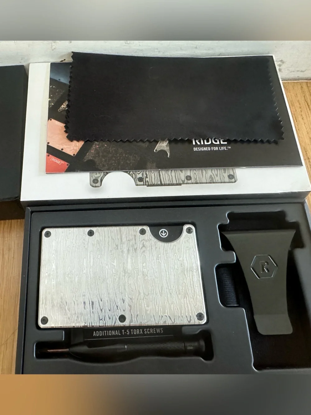 Ridge Slim RFID Blocking Card Wallet - Damascus Steel - Picture 3 of 8